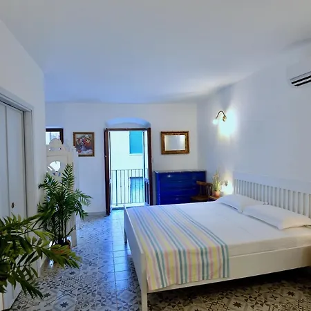 Large Authentic 2-bed Panoramic Views