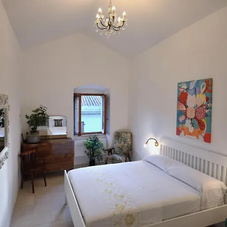 아파트 Large Authentic 2-bed Panoramic Views